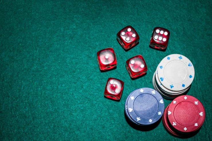 Layar permainan Gem Saviour dengan simbol batu mulia dan garis pembayaran